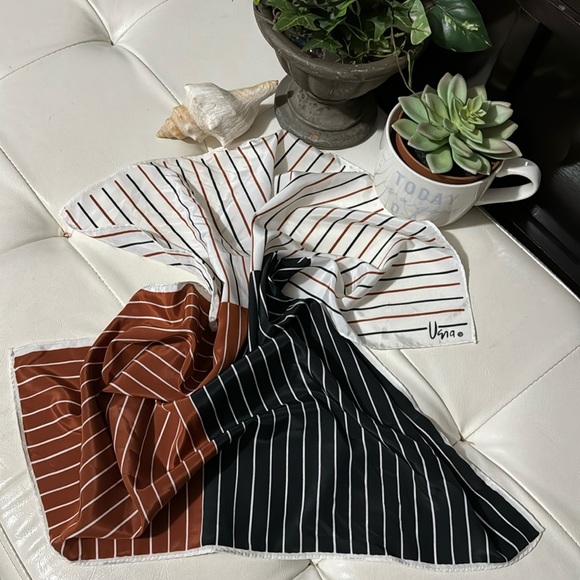 Vintage Vera Neumann Scarf-Black/White/Rust-21x20-EUC-Intact Tags - Picture 3 of 14